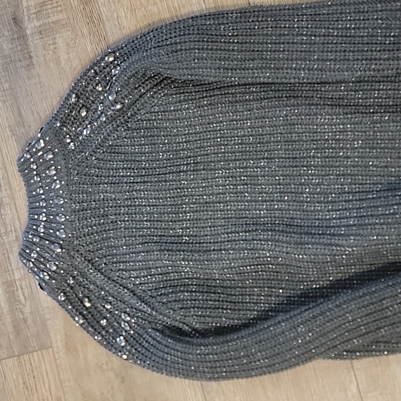 Cliché sweater large. Ex cond.  Heavy. No stains . All beads there. - Picture 4 of 8